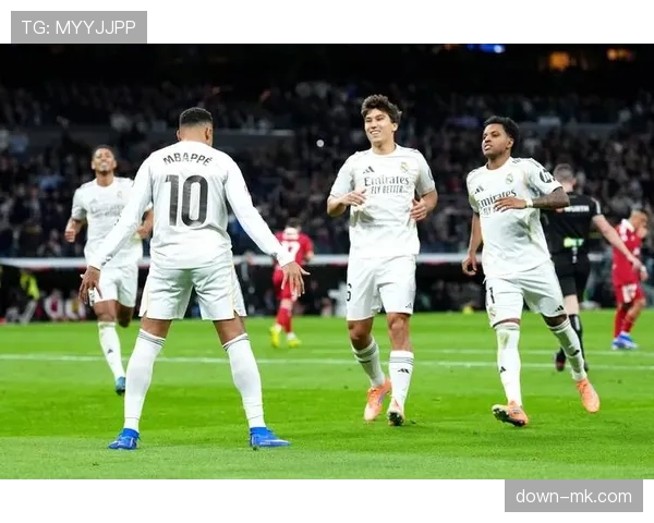 数据深挖：为何本赛季西甲左路进攻占比（38%）显著高于右路（31%）？